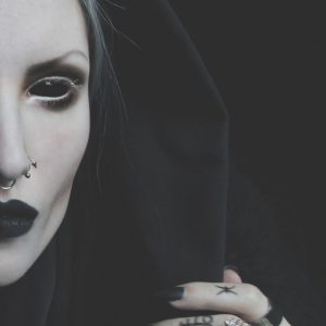 24 ans, la chatte en feu ce soir Lina - rencontre-Trans-Strasbourg