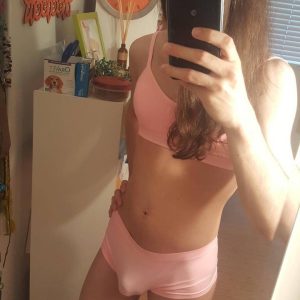 Aventureuse 🌟 Louane - rencontre-Cougar-Fréjus